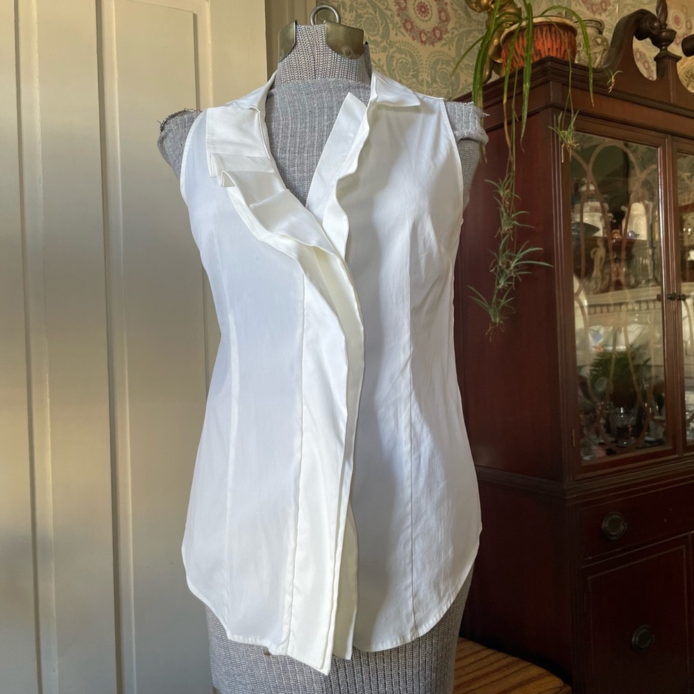 Ann Taylor Solid White Sleeveless Button Down Shi… - image 1